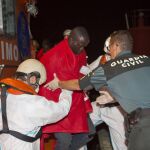 Llegan al puerto de Motril 30 inmigrantes rescatados cerca de la isla Alborán