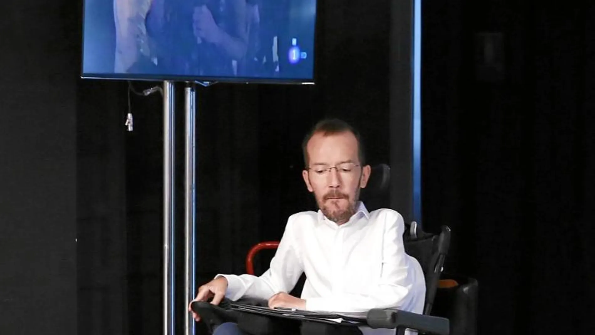 Pablo Echenique, durante la rueda de prensa convocada tras la Ejecutiva de Podemos, ayer en Madrid.