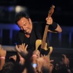 Bruce Springsteen, ayer en un momento de su concierto en Bilbao