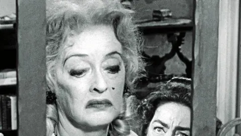 Aldrich, de quien se cumple hoy el centenario de su nacimiento, reunió a Davis y Crawford en la demoledora «¿Qué fue de Baby Jane?» (1962)