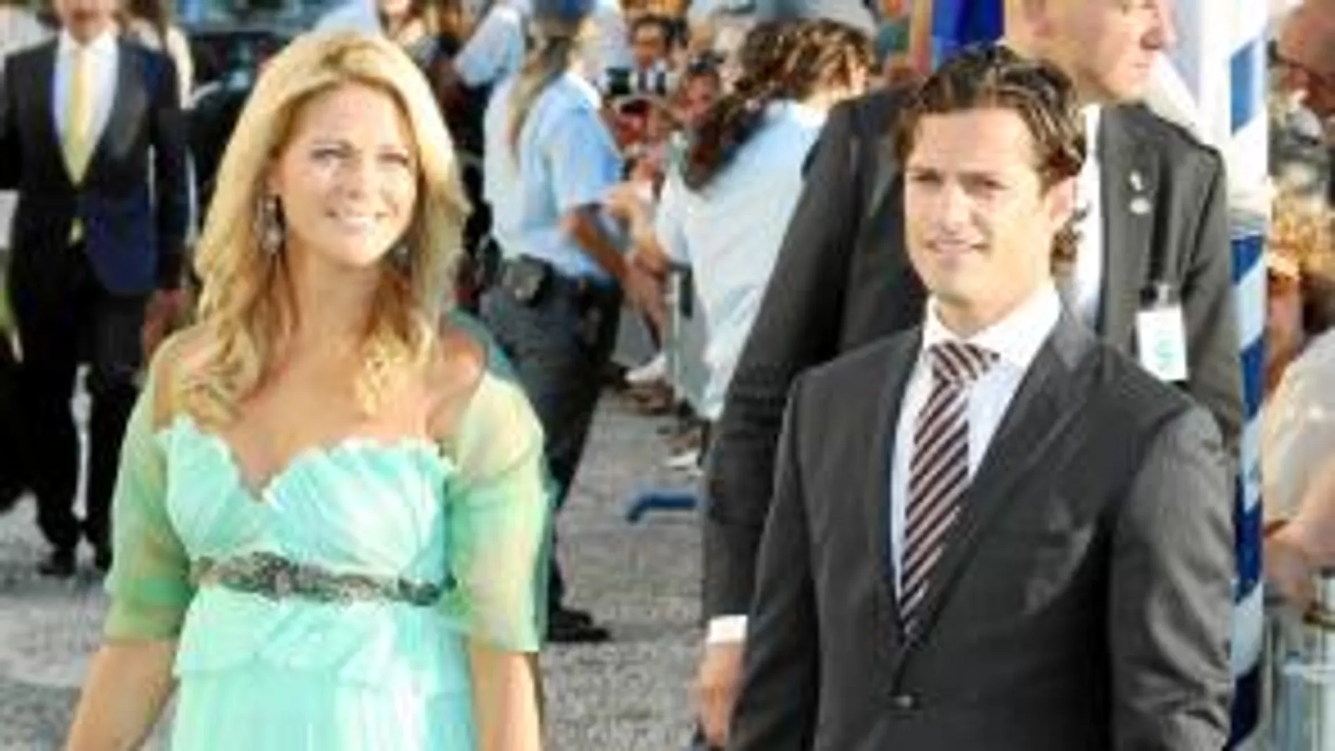 La simpatía de los príncipes suecos se ha puesto una vez más de manifiesto durante este enlace. La princesa Magdalena, con su hermano Carlos Felipe