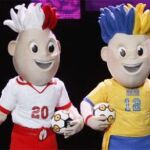 Dos hermanos con los trajes de Polonia y Ucrania serán las mascotas de la Euro 2012