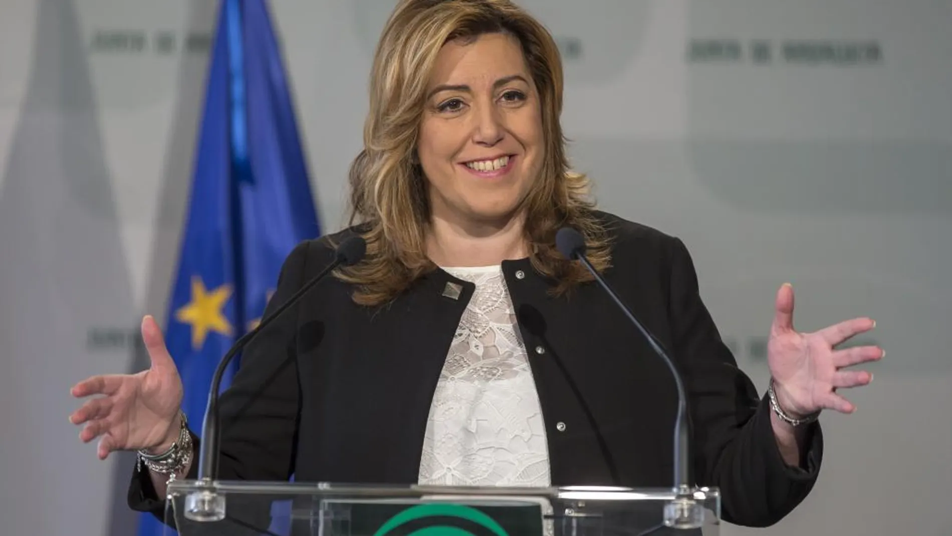 La presidenta de la Junta de Andalucía, Susana Díaz, en su intervención durante el acto de toma de posesión del rector de la Universidad de Sevilla, Miguel Ángel Castro Arroyo