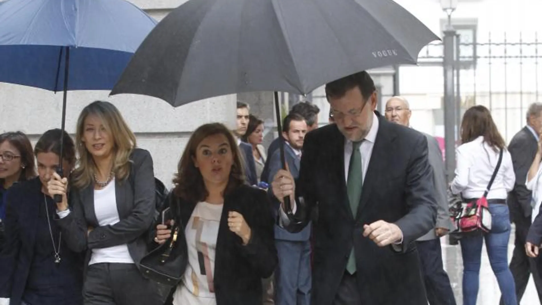 Mariano Rajoy y Soraya Sáenz de Santamaría, a su llegada al Congreso de los Diputados