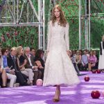 Raf Simons crea un jardín de las delicias para Dior