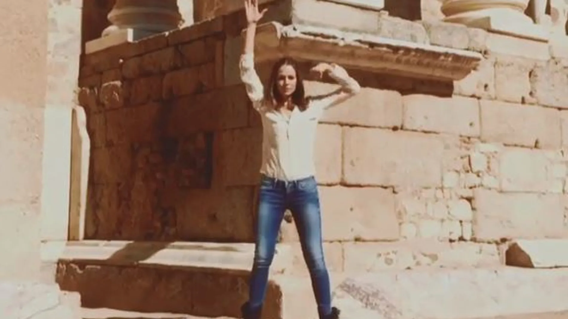 Eva González en un momento de su simpática coreografía
