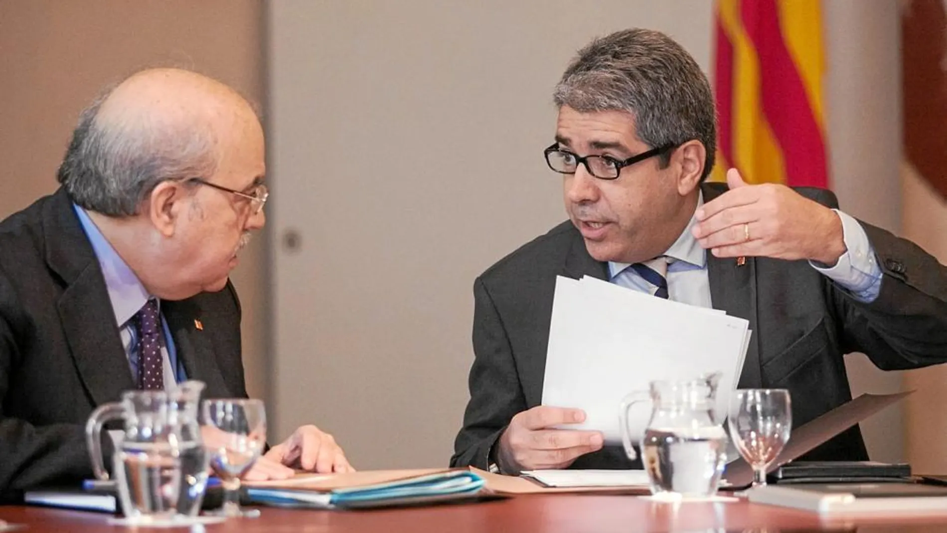 Mas-Colell y Homs, en una reunión del gobierno catalán