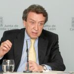 El portavoz, José Antonio de Santiago-Juárez, explica los acuerdos del Consejo de Gobierno