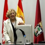 Manuela Carmena, al comienzo del Pleno del Ayuntamiento de Madrid de hoy.