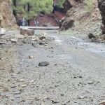 Las fuertes lluvias han provocado desprendimientos que han obligado a cortas numerosas carreteras/@112Canarias