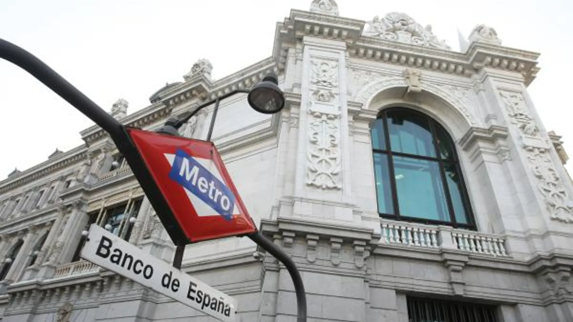 El Banco de España aprieta a las entidades para que se deshagan de los pisos