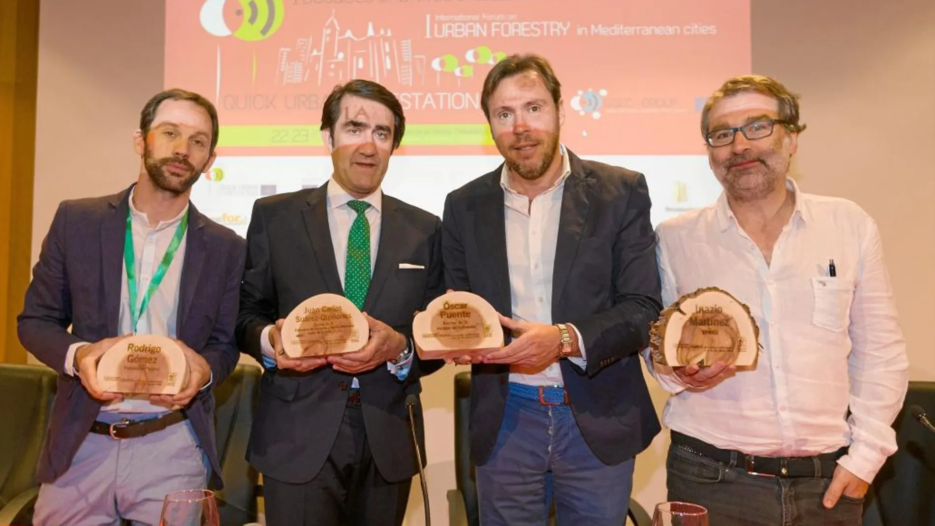 Rodrigo Gómez, Juan Carlos Suárez-Quiñones, Óscar Puente e Inazio Martínez inauguran el foro
