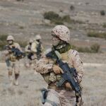 Efectivos del Grupo de Operaciones Especiales "Valencia III"en un entrenamiento en Chinchilla (Albacete).