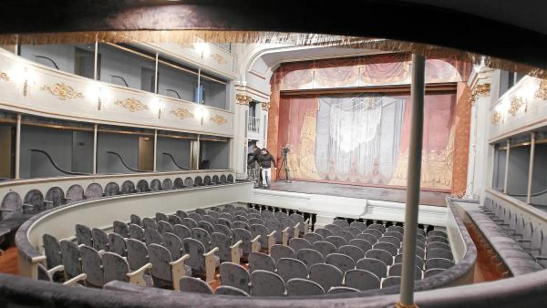 El teatro, con capacidad para 500 personas, está catalogado como Bien de Interés Cultural desde 1995 en la categoría de Monumento. Desde 1985 es gestionado por la Comunidad de Madrid