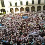  Concentración multitudinaria en Alicante a favor de las concertadas