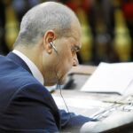 Zapatero se libra del «pinganillo» en el Senado