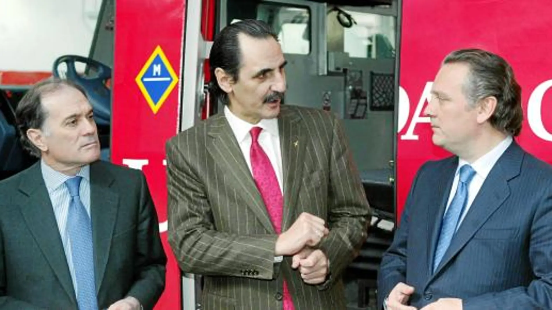José Rolando Álvarez y el vicepresidente económico, Tomás Villanueva, inauguran la sede del Grupo Norte en la localidad madrileña de Leganés