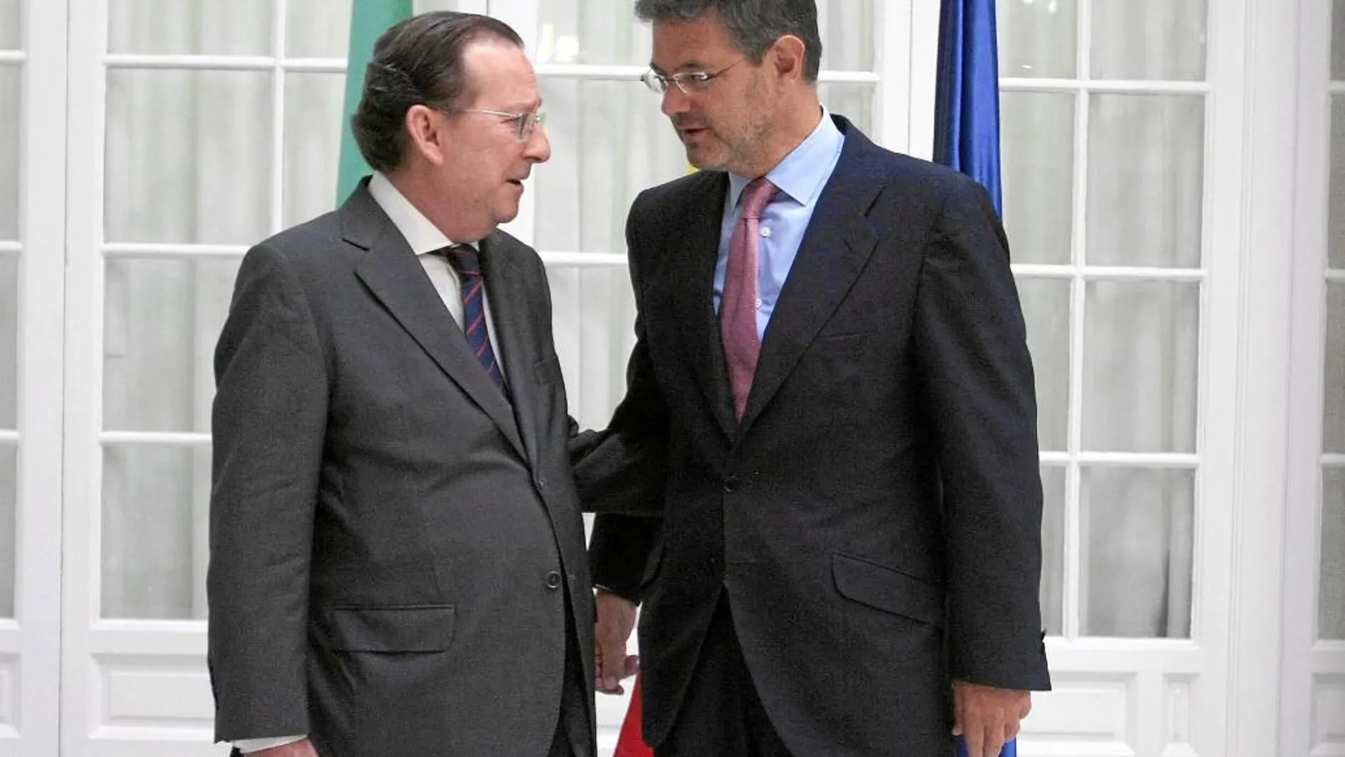 El Consejero de Justicia, Emilio de Llera, junto al Ministro Rafael Catalá