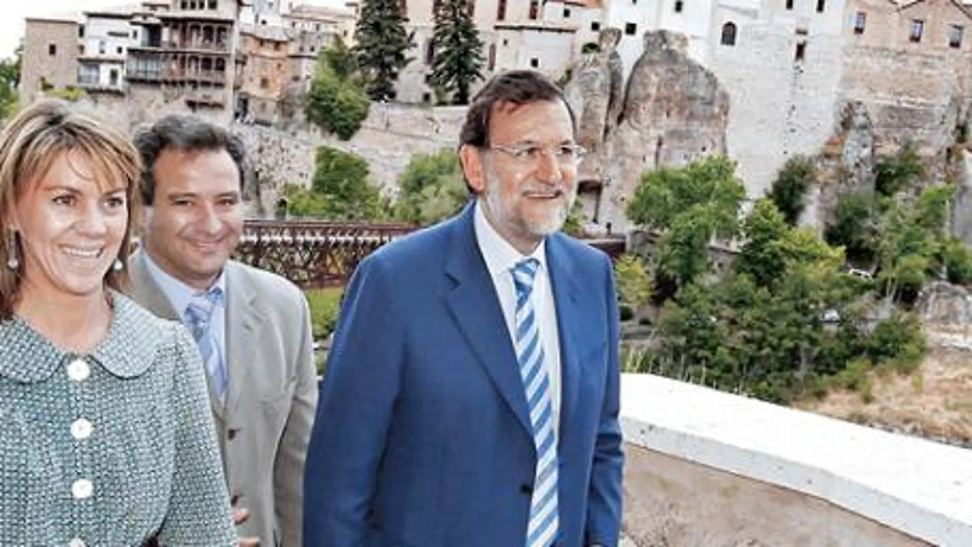Aznar reivindica el papel de su Gobierno en la Ley de Partidos que avala Europa