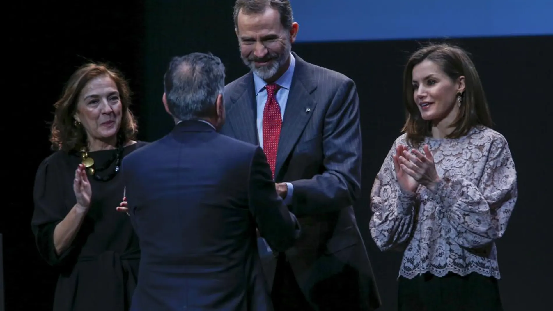 Los Reyes durante la entrega de los Premios Nacionales de Innovación y de Diseño/J. Fdez.-Largo