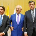 Aznar, Marcello Pera y, a la derecha, Alfredo Dagnino, de San Pablo CEU