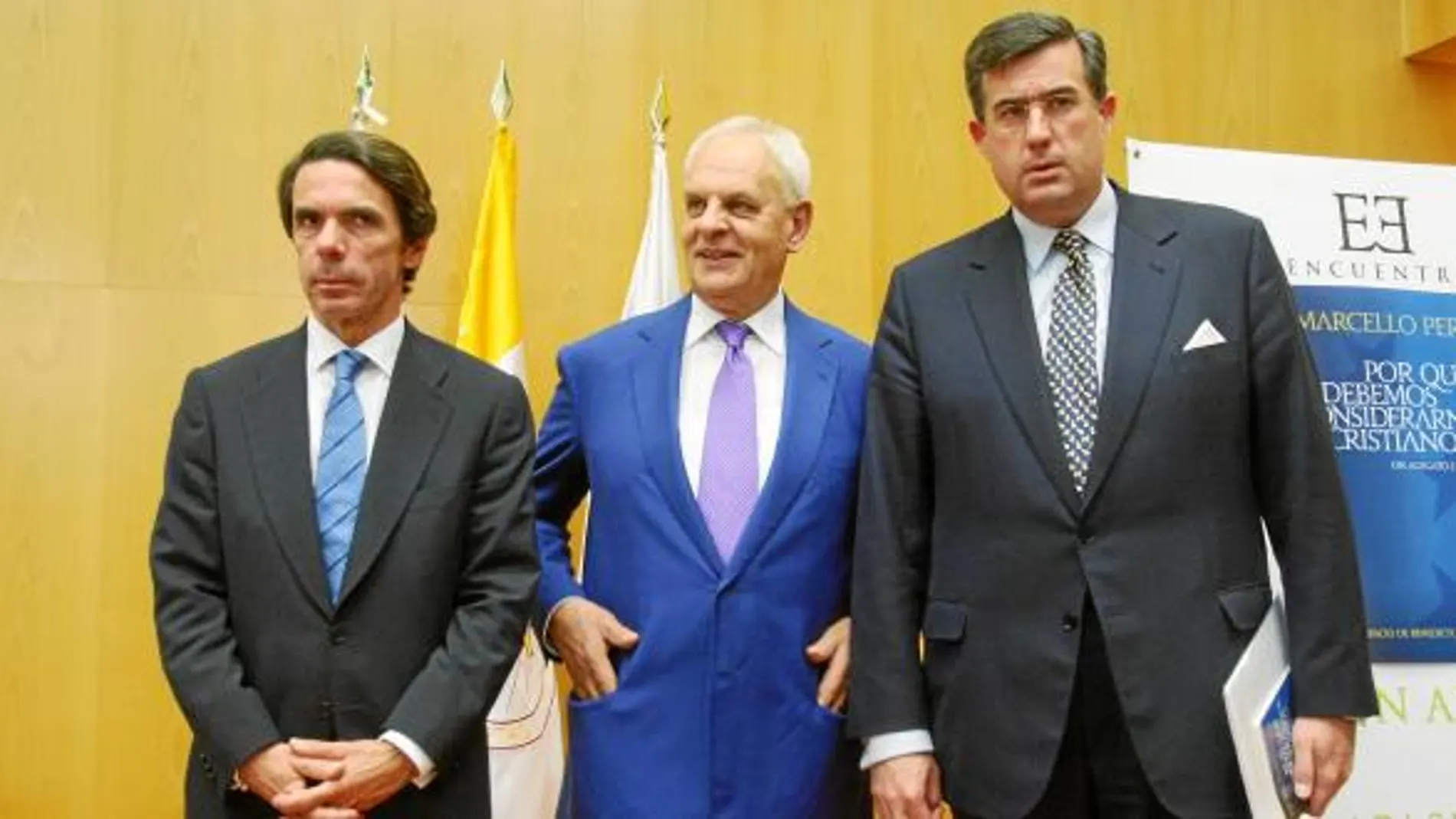 Aznar, Marcello Pera y, a la derecha, Alfredo Dagnino, de San Pablo CEU