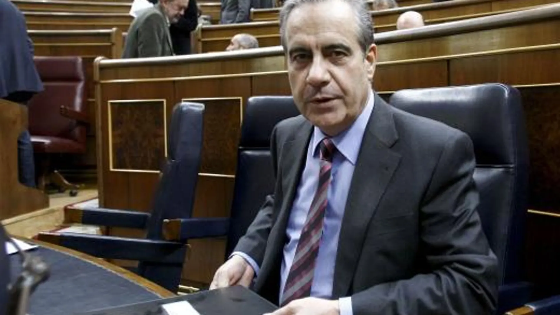 A Corbacho le parece «muy bien» su sustituto