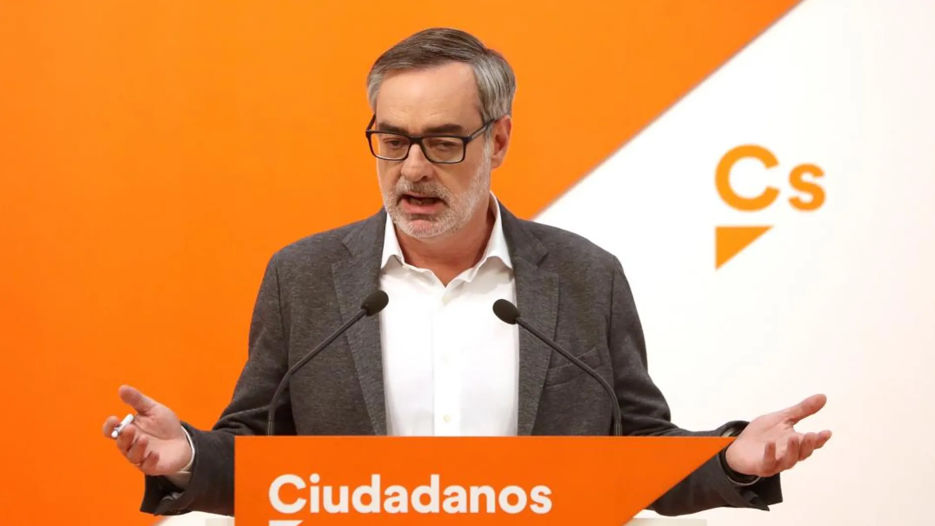 El secretario general de Ciudadanos, José Manuel Villegas, en rueda de prensa en la sede del partido