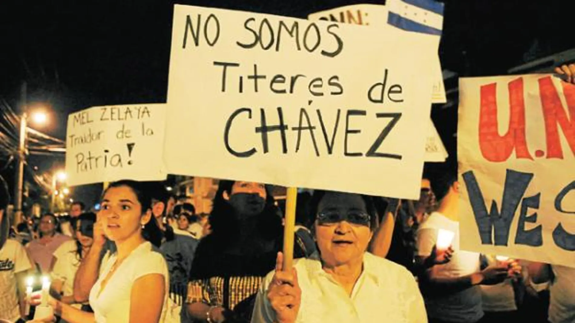 Micheletti: «Hugo Chávez es el responsable de esta crisis»