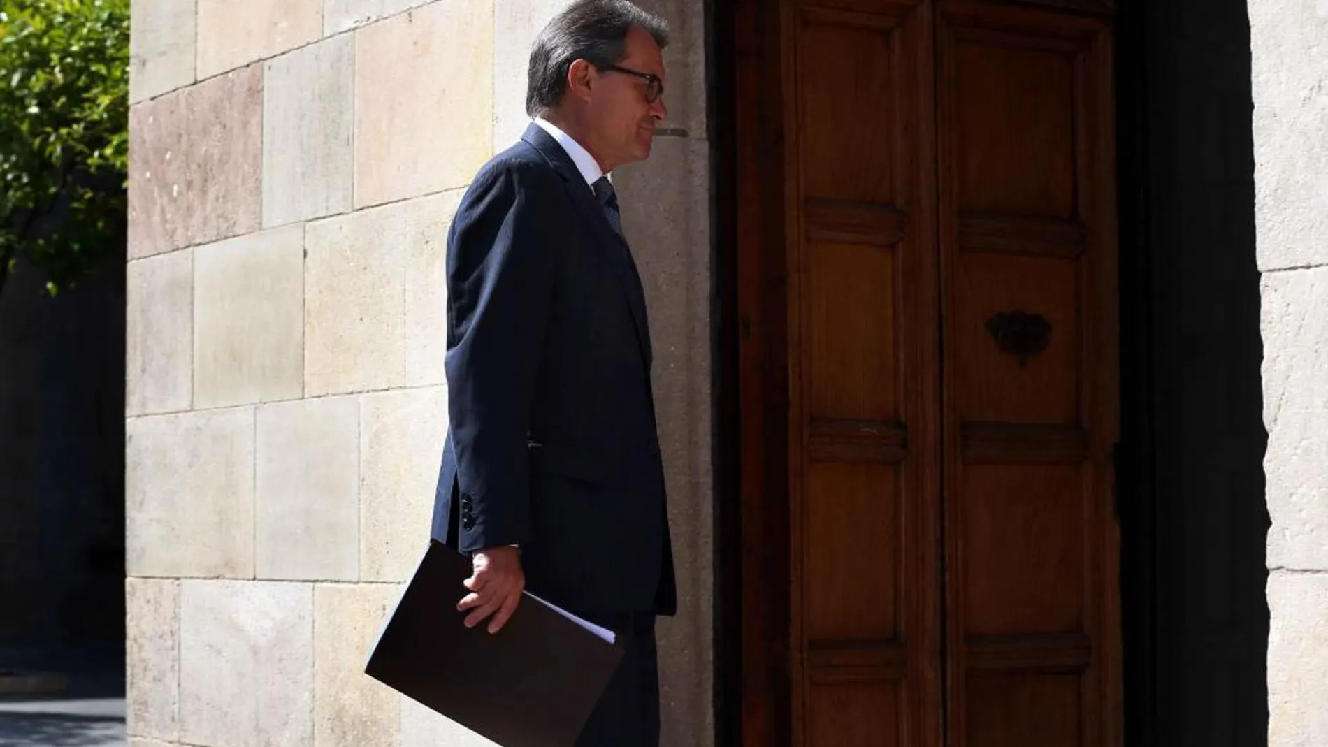 El presidente de la Generalitat, Artur Mas, a su llegada a la reunión semanal del ejecutivo catalán