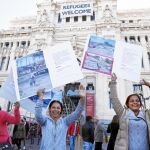 Hasta 36 vecinos del poblado chabolista El Gallinero acudieron ayer a Cibeles y visitar «sin cita previa» a la alcaldesa y a Marta Higueras, la edil de Equidad y Derechos Sociales