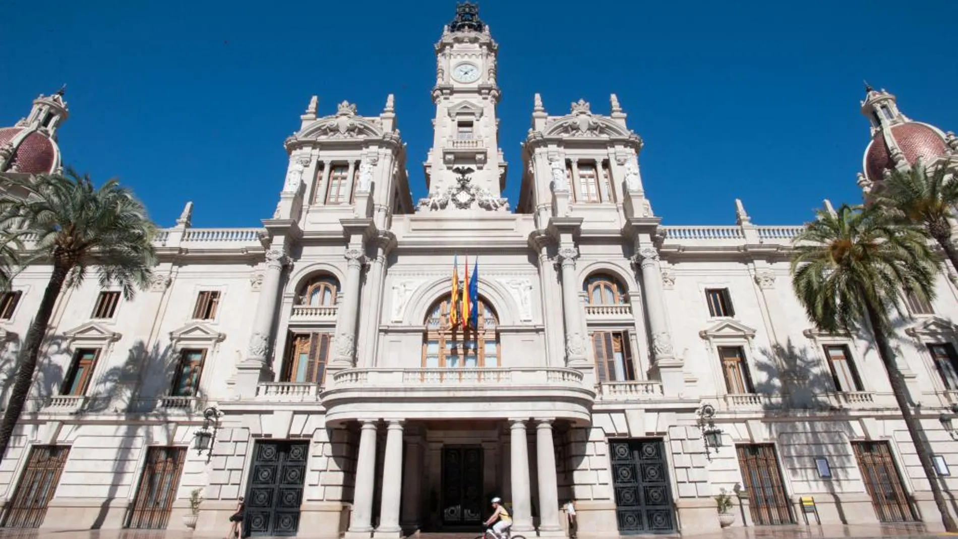 A algunos asesores se les llegó a discutir el paso al Ayuntamiento de Valencia
