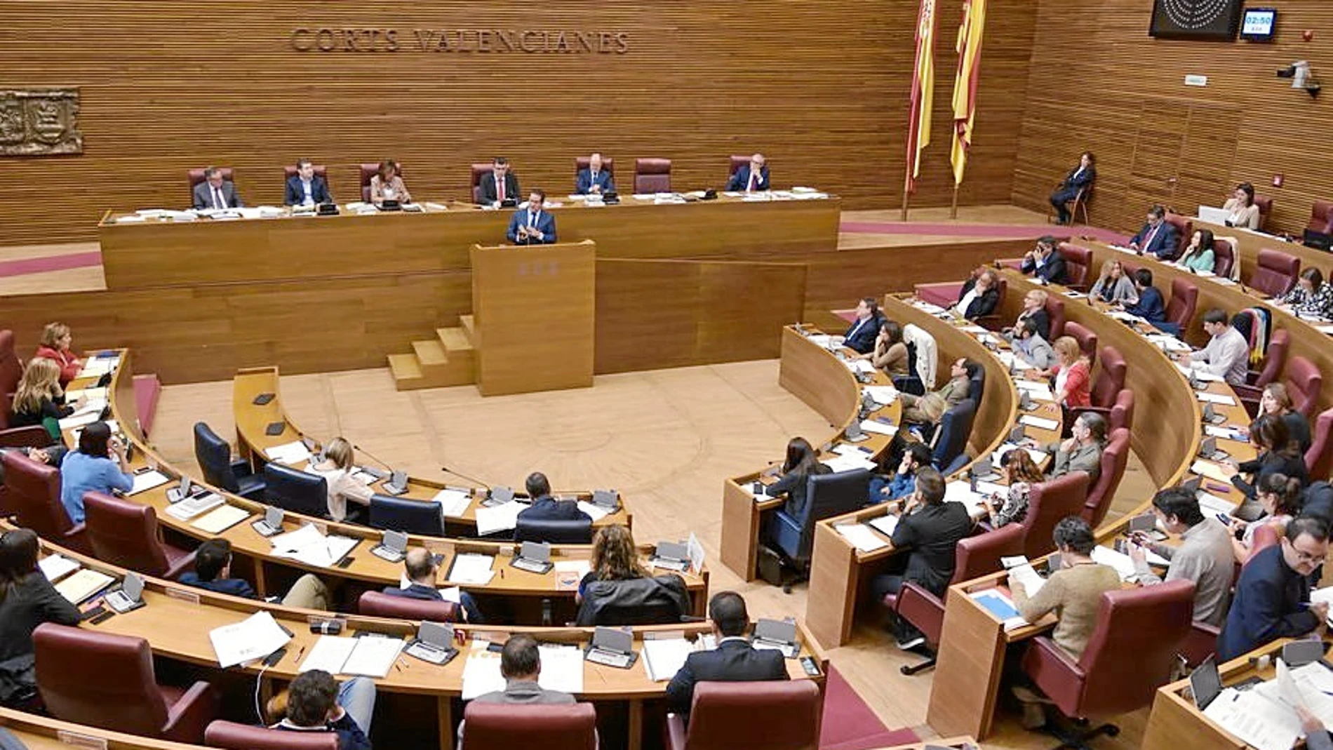 El Parlamento valenciano es de los más austeros de España en proporción