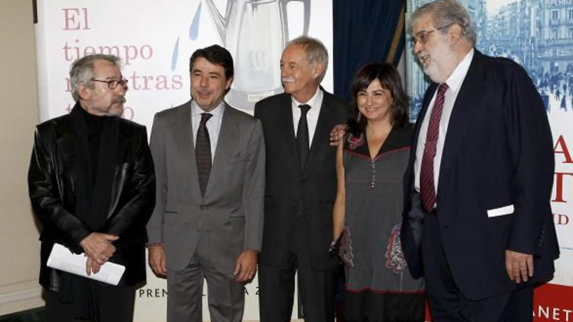 José Sacristán, Manuel Cobo, José Manuel Lara, Eduardo Mendoza y Carmen Amoraga