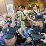 Juan Mora obró el milagro: tres orejas en Madrid