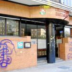Pintadas de ETA en una sede del PNV en las que se lee «Viva el impuesto revolucionario»