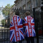 Votantes a favor del Brexit a las afueras de Downing Street