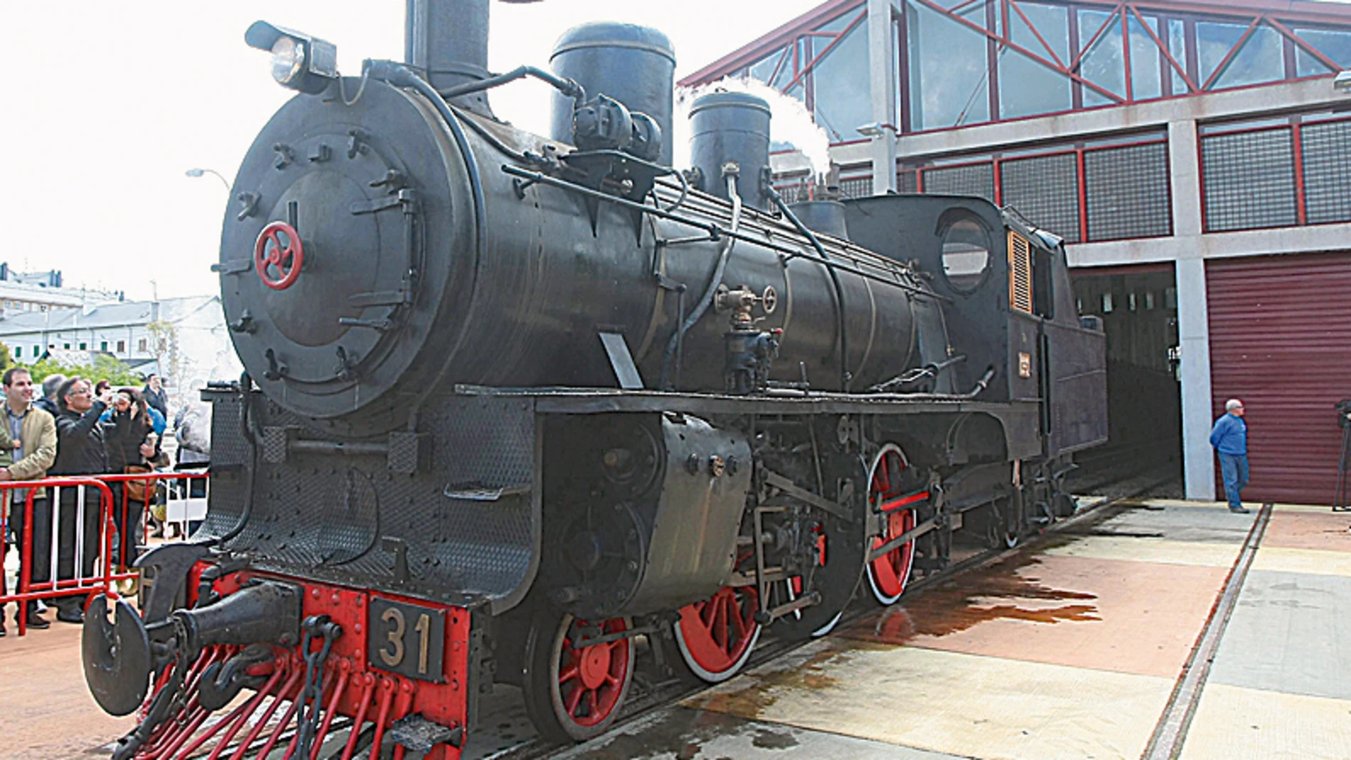 La mítica locomotora número 31 de Ponfeblino arrancó por última vez hace dos años ante una gran expectación