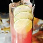 Los cócteles sueles crearse combinando refrescos y bebidas alcohólicas, aunque existen alternativas sin alcohol.