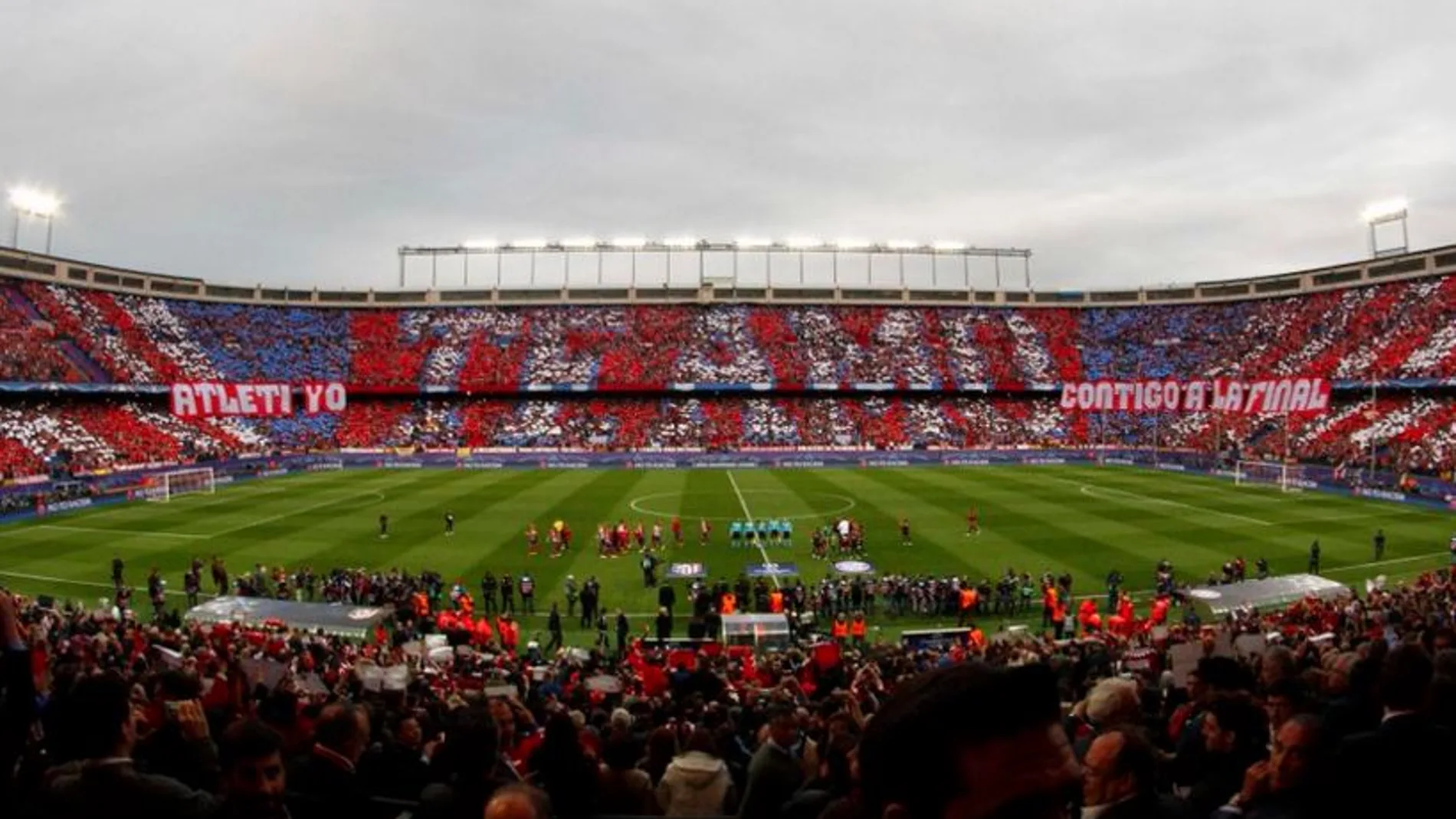 «Atleti yo te amo, contigo a la final», en el mosaico del Calderón