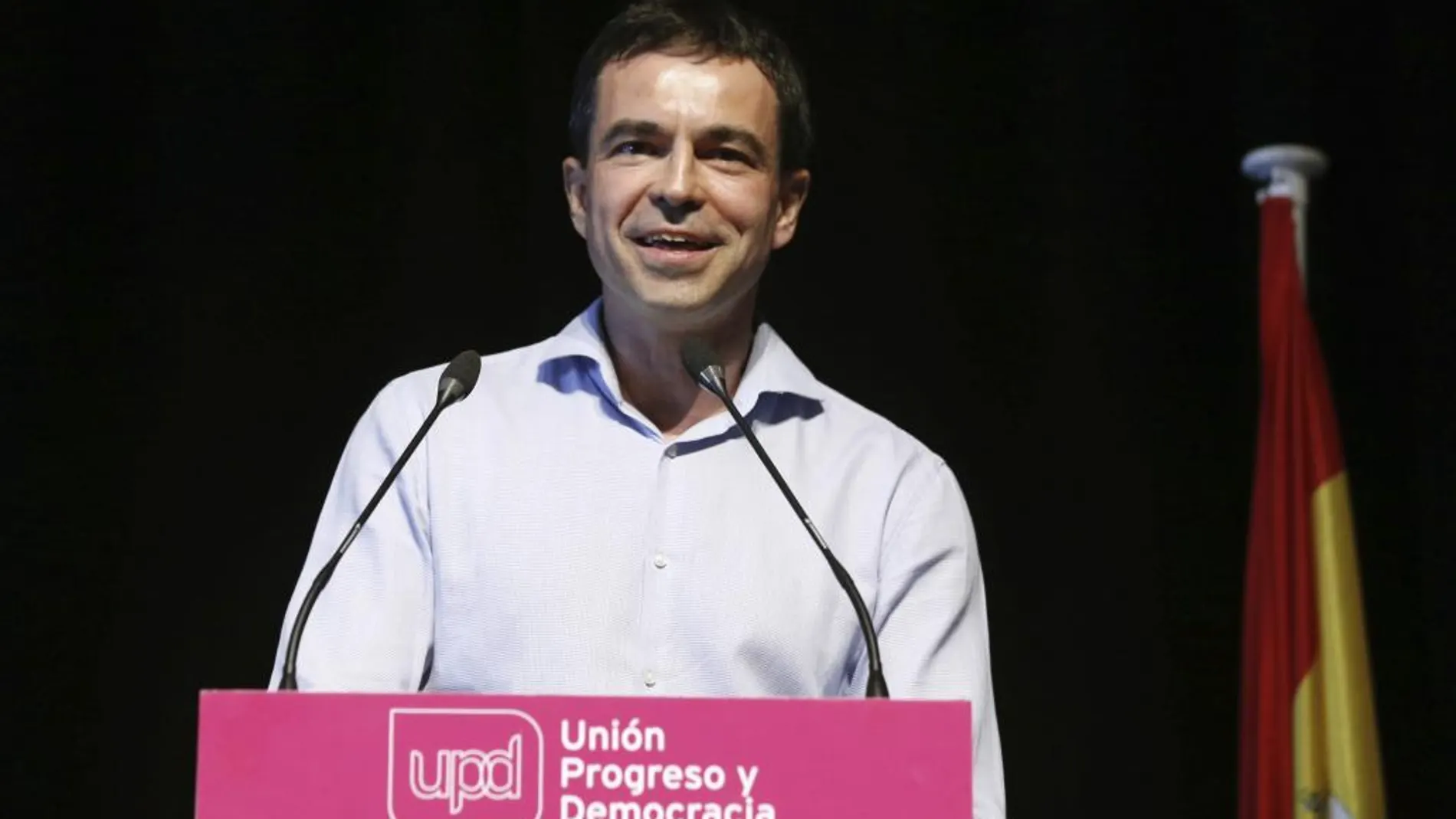 El candidato "oficialista"Andrés Herzog es el nuevo líder de UPyD.