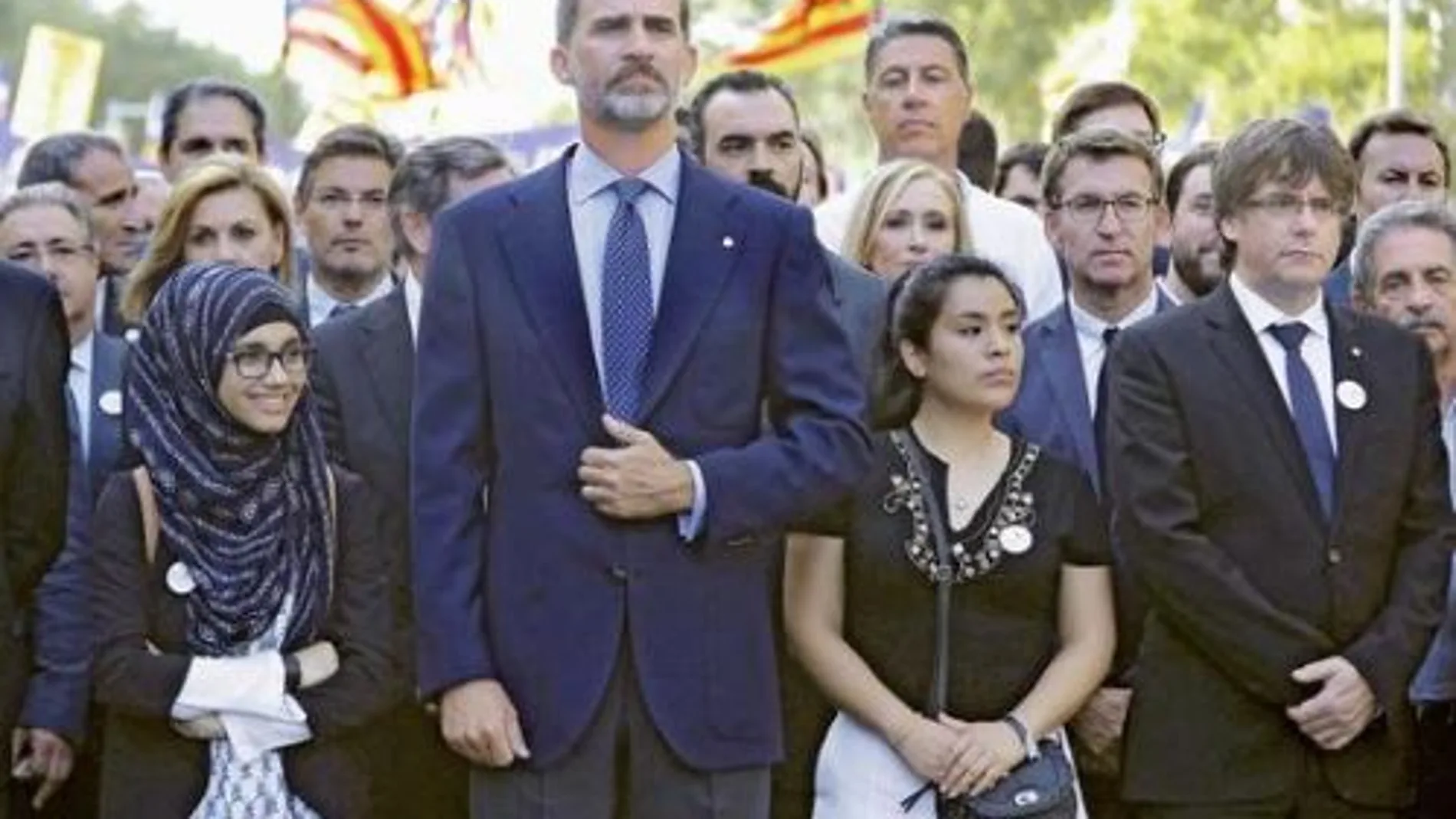 El Rey Felipe VI, en la manifestación por la atentados de Barcelona / Efe