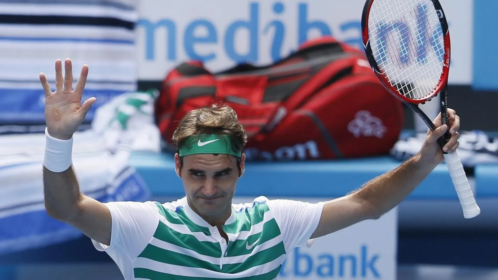 El tenista suizo Roger Federer celebra su victoria ante el checo Tomas Berdych.