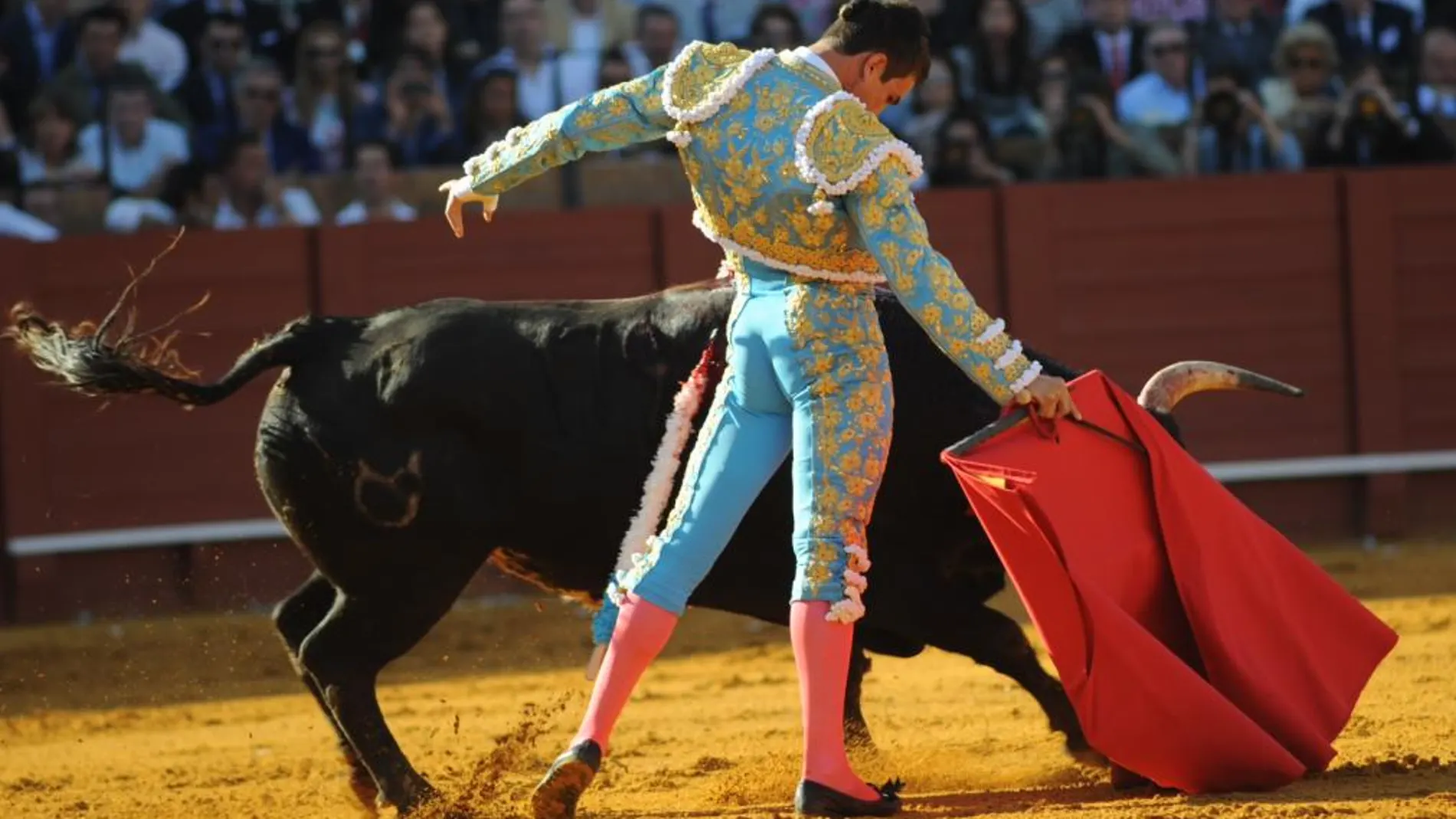 Manzanares,con el primero de la tarde