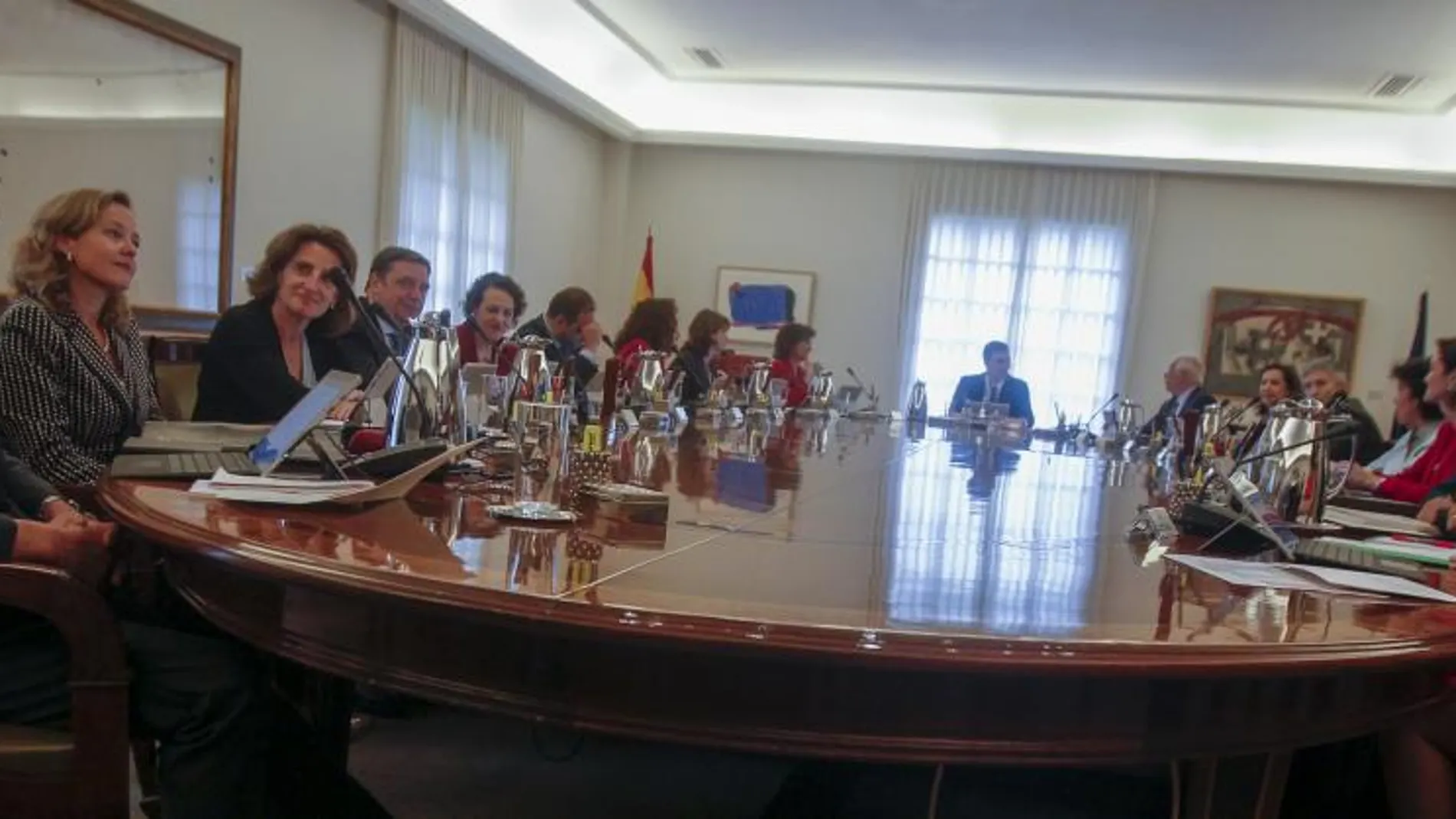 Primera reunión del Consejo de Ministros presidido por Pedro Sánchez
