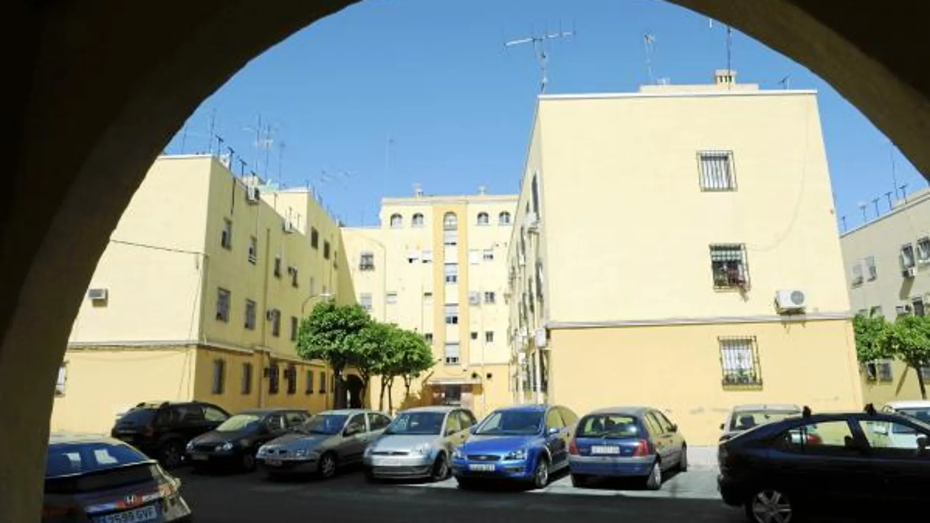 El Gobierno local pretende iniciar en el presente ejercicio la regularización de viviendas municipales en la Barzola