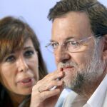 Rajoy acusa a Zapatero de «jugar con el Estado como si fuera un Mecano»