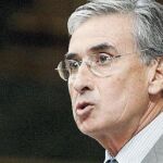 Jáuregui rectifica y propone que los eurodiputados paguen la Seguridad Social