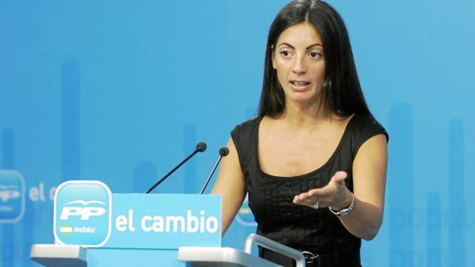 La portavoz del PP andaluz, Rosario Soto, en una reciente comparecencia en la sede regional de la formación
