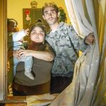 El 81 % de los atendidos por Cruz Roja son familias con hijos y una de cada cuatro son familias monomarentales / Alberto Roldán
